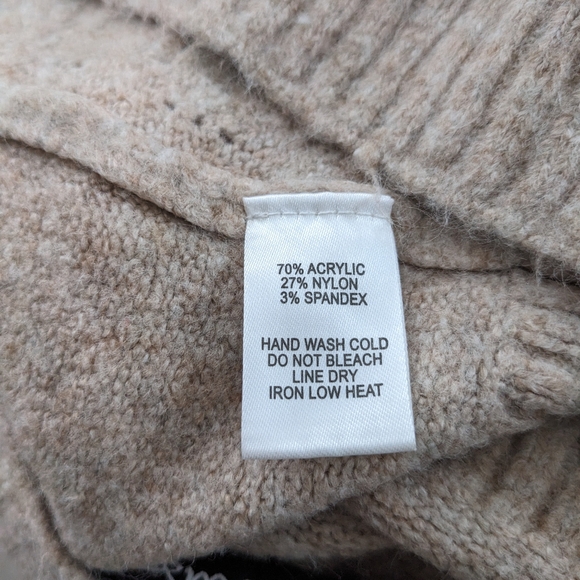 Lulu's sweater set - Picture 5 of 5